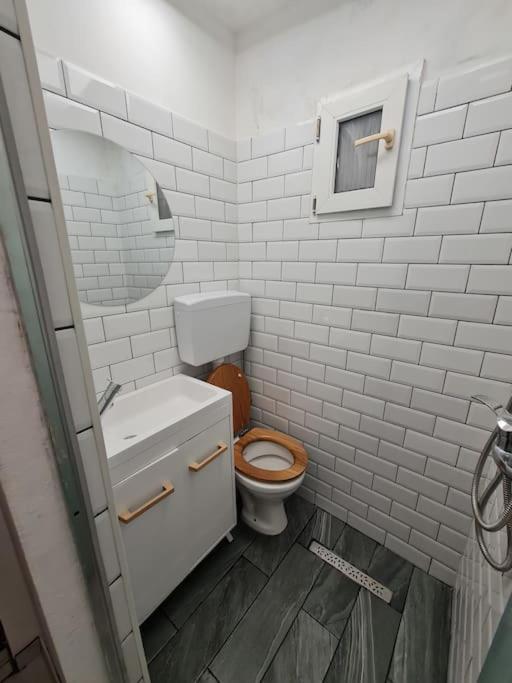 Garsoniera - Moderna - Timisoara Apartment Екстериор снимка