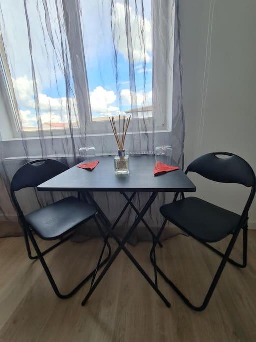 Garsoniera - Moderna - Timisoara Apartment Екстериор снимка
